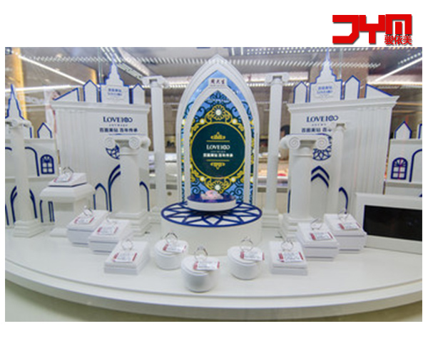 歐式風(fēng)格雕刻烤漆櫥窗